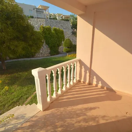 Bodrum Fcc 1 Bedroom Garden Near Pool Holiday Apartment S52 *