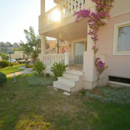 Bodrum Fcc 1 Bedroom Garden Near Pool Holiday Apartment S52 Holiday home Bogazici